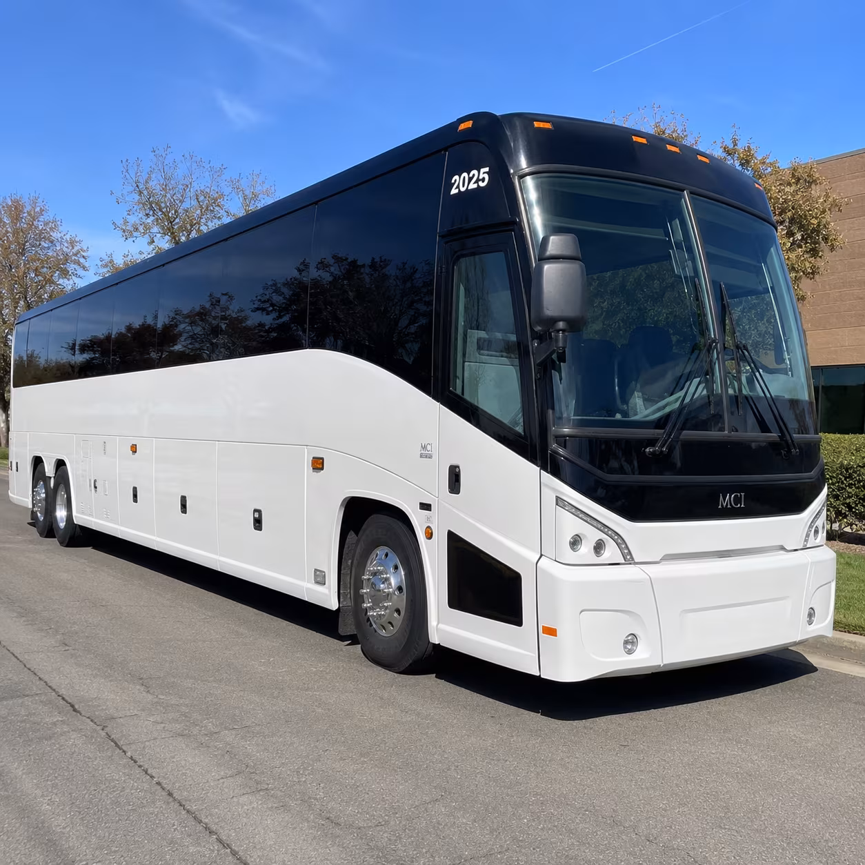airport runs from lompoc to santa barbara slo and beyond