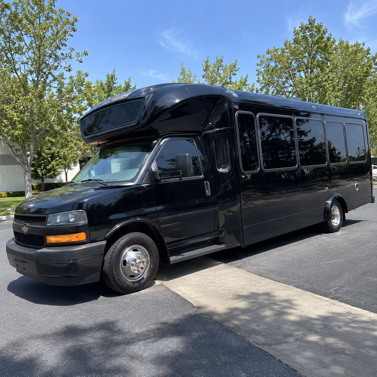 lompoc 15 passenger party bus