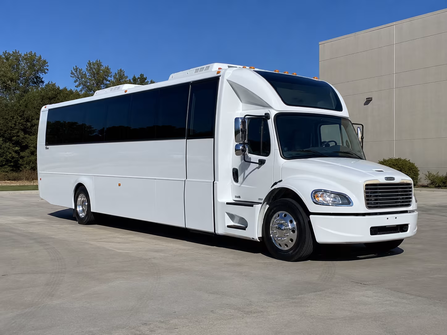 lompoc 28 passenger party bus