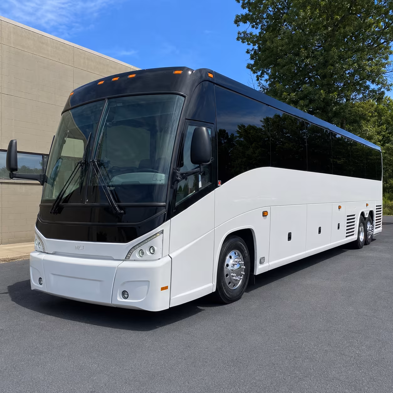 thousand oaks charter bus rental
